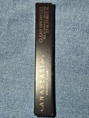Anastasia Beverly Hills Clear Brow Gel in Black